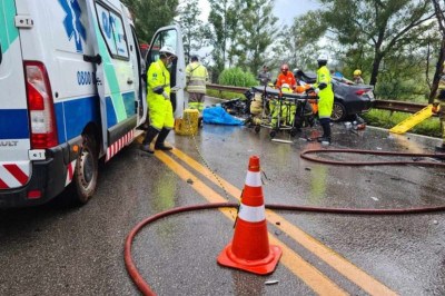 Segundo o Corpo de Bombeiros, a batida aconteceu na altura KM 638 da BR-040, por volta de 15h30 -  (crédito: Divulgação)