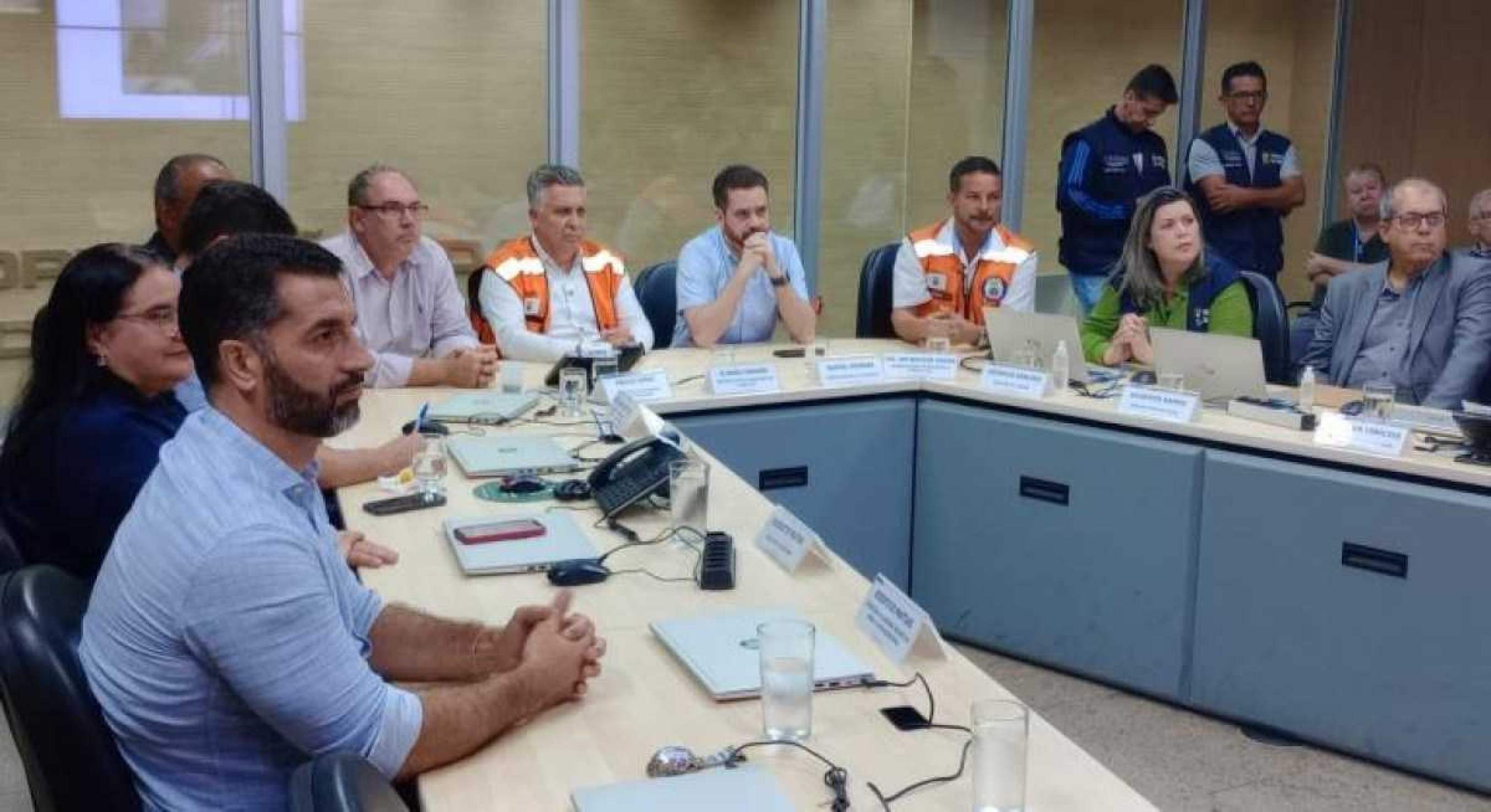 Álvaro Damião discute impactos das chuvas em BH; capital está em alerta