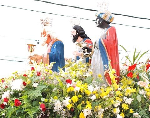 Os Reis Magos têm importância para a tradição cristã e o local que abriga os seus restos mortais recebe visitantes ao longo do ano. Trata-se da catedral da cidade de Colônia, na Alemanha.