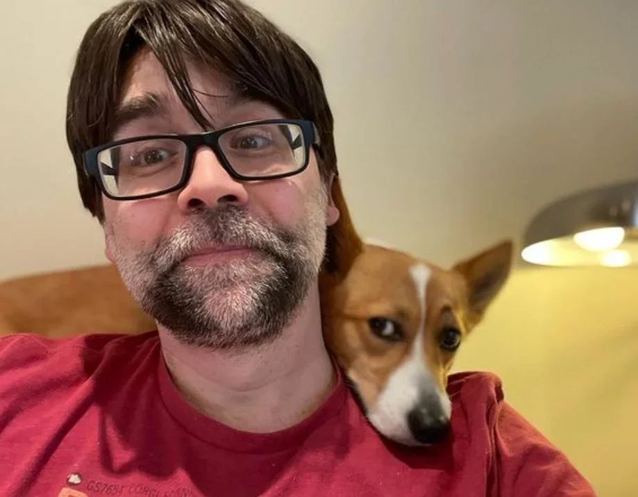 Lançado em 2007, o livro foi o primeiro romance de Joe Hill. A obra figurou como uma das mais vendidas na lista do 