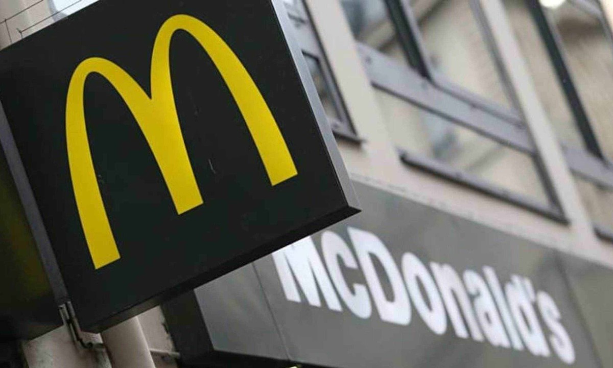 Mc Donald's foi acusado por não proteger funcionários de assédio sexual em suas lojas -  (crédito: AFP)