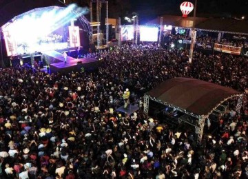 Carnaval de rua na cidade é tradicional na cidade -  (crédito: Divulgação/Prefeitura de Santa Vitória)