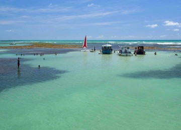  Passeio de catamarã até as piscinas naturais de Picãozinho é imperdível em João Pessoa -  (crédito: Cácio Murilo/MTur)