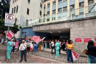 Manifestações em frente ao Hospital Maria Amélia Lins nesta quarta-feira (8/1) -  (crédito: Redes Sociais)