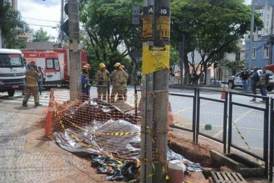 Sinalização no local adverte: 'não escavar'  -  (crédito: Alexandre Guzanshe/EM/D.A.Press)