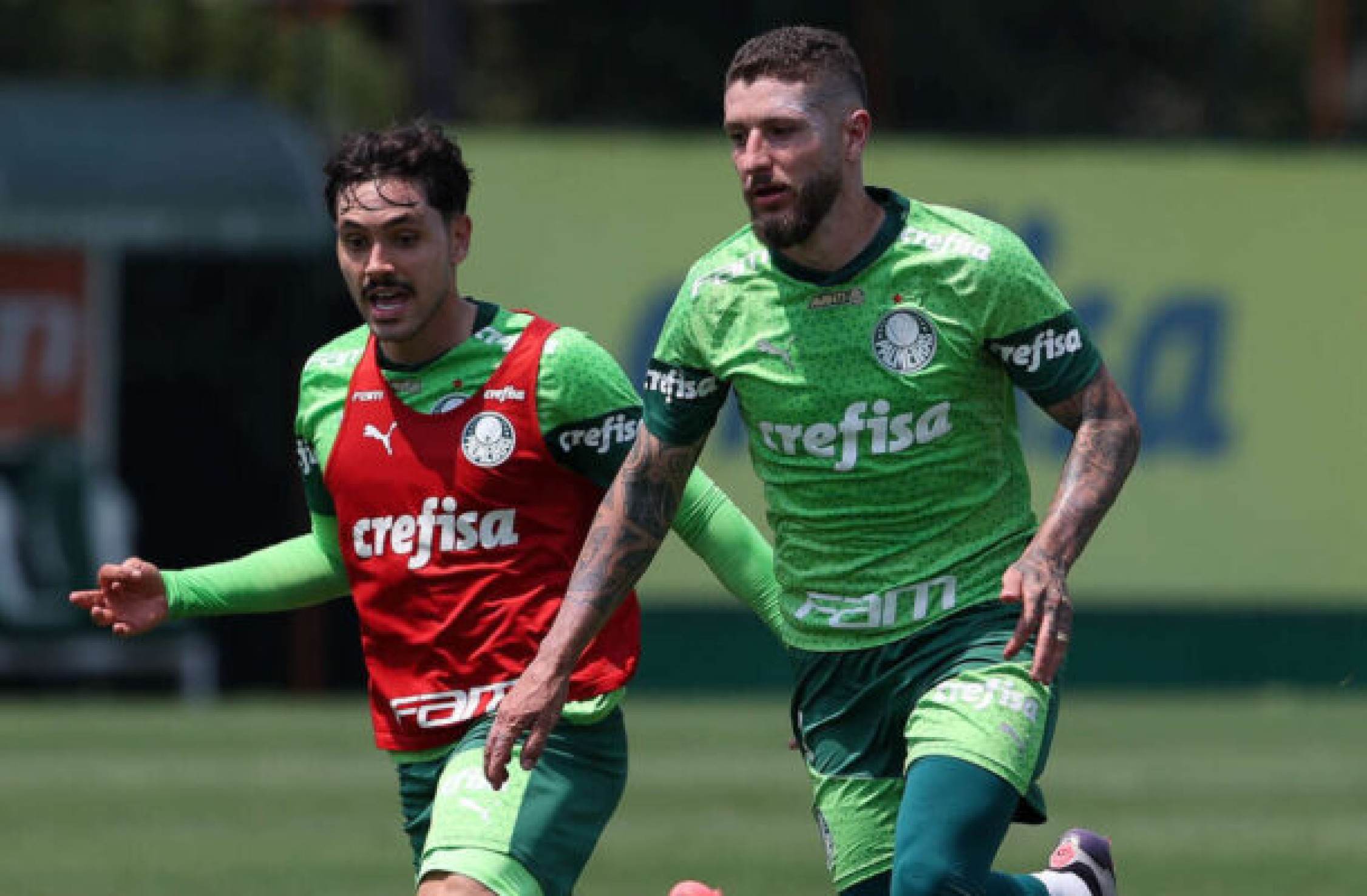 Santos retorna conversas por Zé Rafael, do Palmeiras