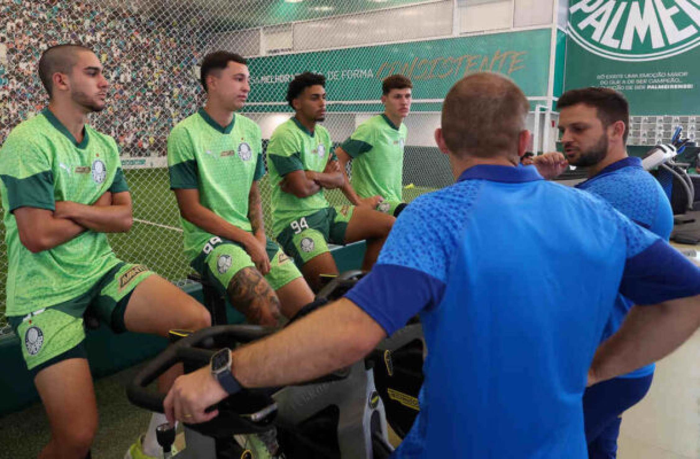 Entenda como está o plantel do Palmeiras para o início de 2025