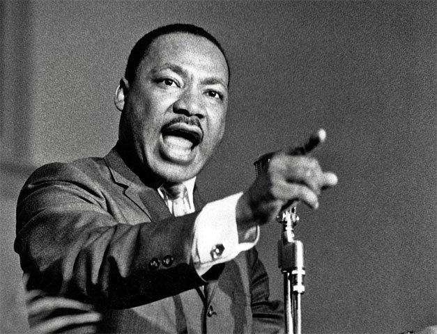 Trump desclassifica arquivos sobre assassinatos de Kennedy e Luther King