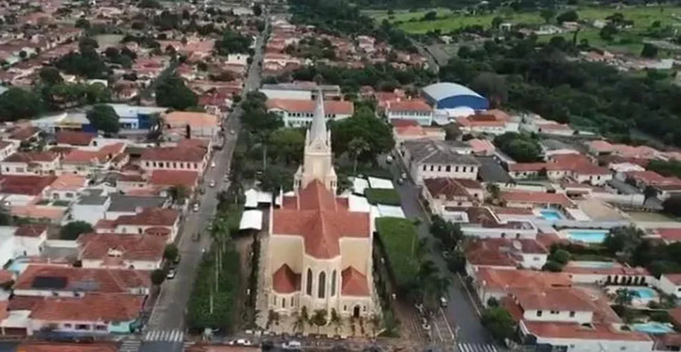 Santa Rita do Passa Quatro (São Paulo) - Cidade com 27.600 habitantes numa área de 754 km2, a 748m de altitude e 253 km da capital São Paulo 