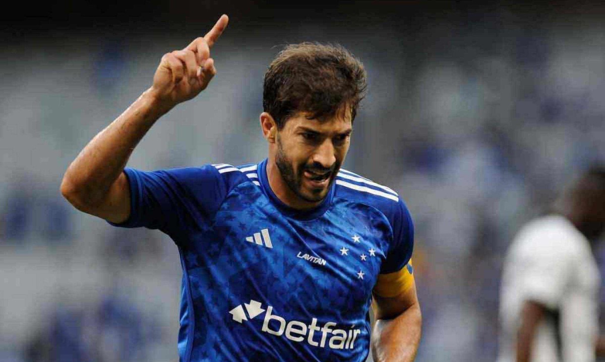 Lucas Silva tem currículo de peso na Raposa, com dois Brasileiros e uma Copa do Brasil -  (crédito: Alexandre Guzanshe/EM/D.A. Press – 14/4/24)