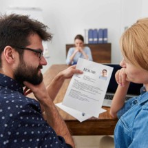 Profissionais com pós-graduação no currículo ganham mais
 - DINO