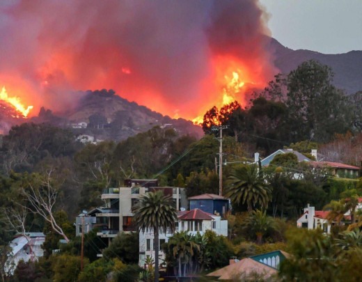 Incêndio em Pacific Palisades: o bairro de luxo em Los Angeles em chamas