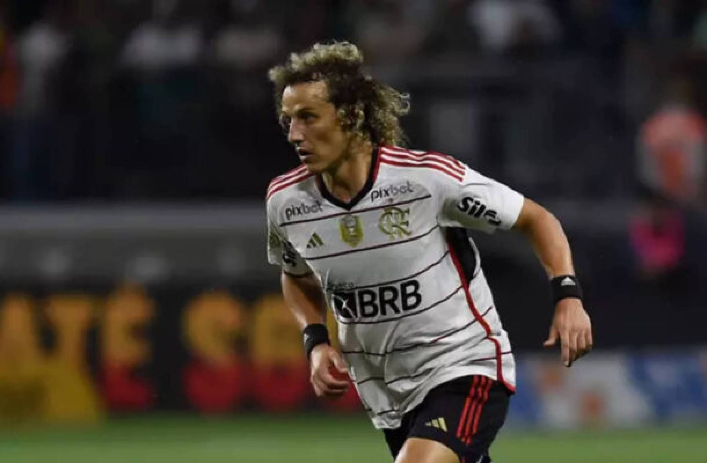 Fortaleza encaminha contratação de David Luiz