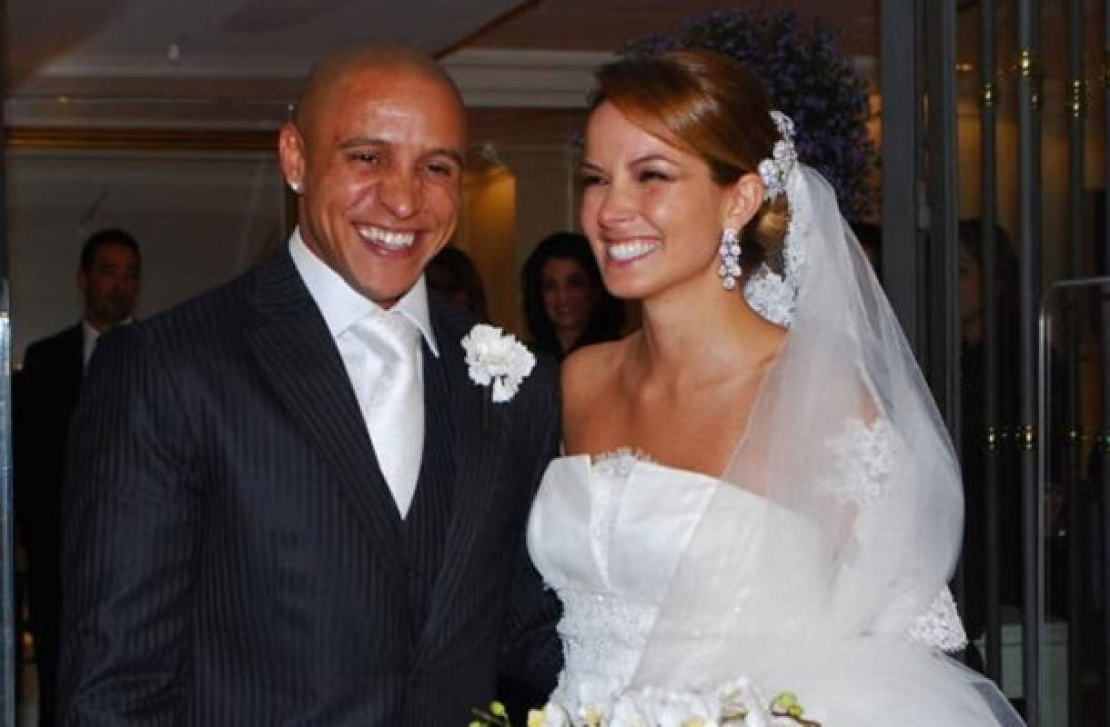 Roberto Carlos se manifesta sobre rumores de hospedagem em CT do Real Madrid