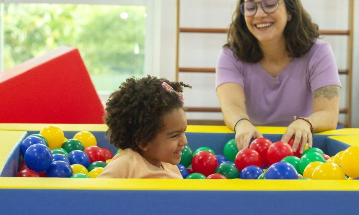 As terapias multidisciplinares desempenham um papel importante - oferecendo abordagens complementares que atendem às necessidades específicas de cada criança -  (crédito: Genial Care/Divulgação)