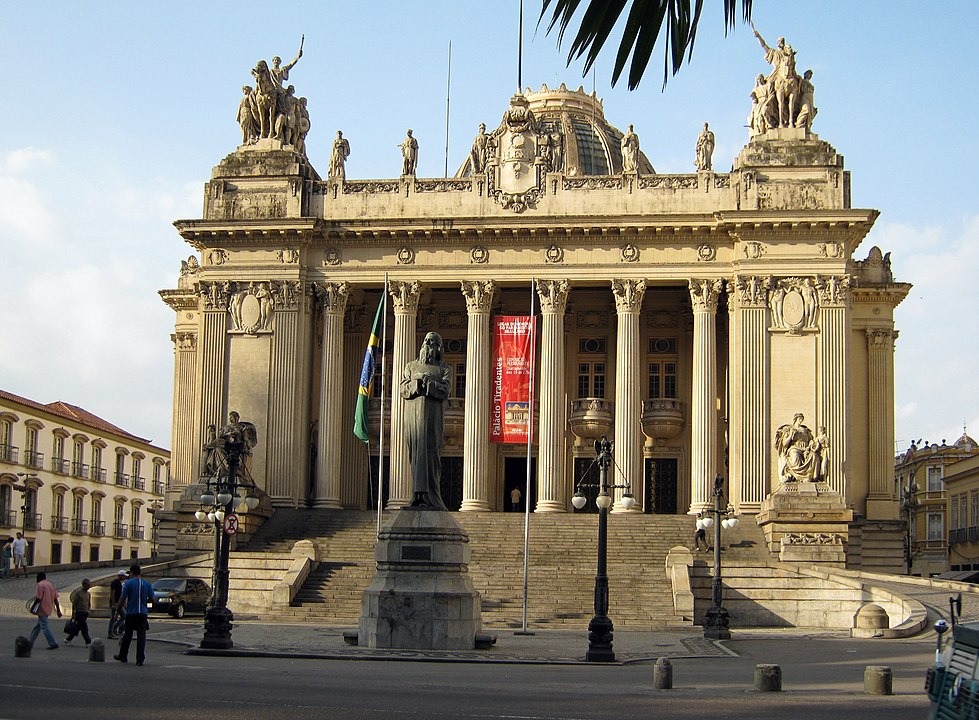 Hoje a construção se chama Palácio Tiradentes, sede da Assembleia Legislativa do Rio de Janeiro. Uma estátua de Tiradentes fica em frente à construção. 