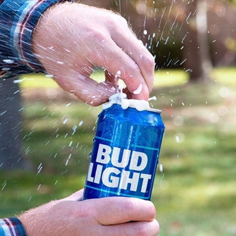  Bud Light - Teor alcoólico de 4,2% - Uma lager leve e de baixo teor alcoólico. Produzida pela Anheuser-Busch nos Estados Unidos.