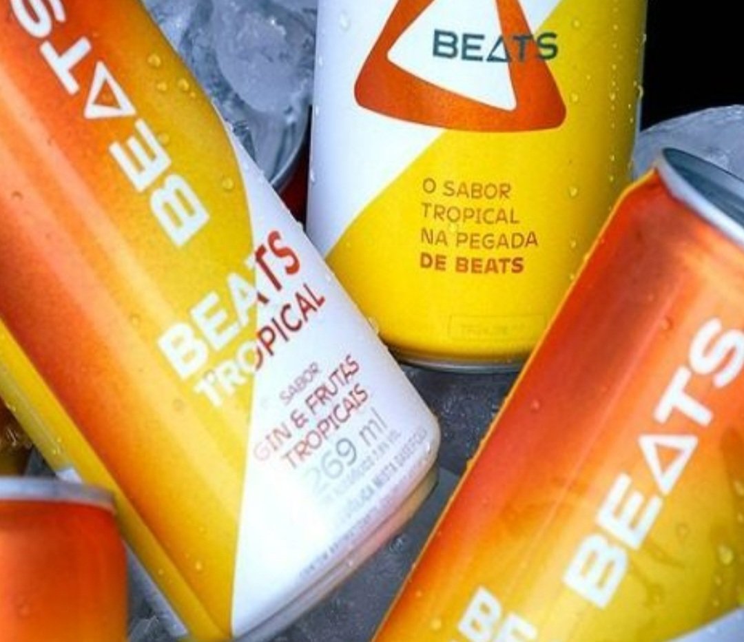 Beats Tropical - Teor alcoÃ³lico: 7,9%  . Essa bebida combina gin com frutas variadas e Ã¡gua gaseificada.