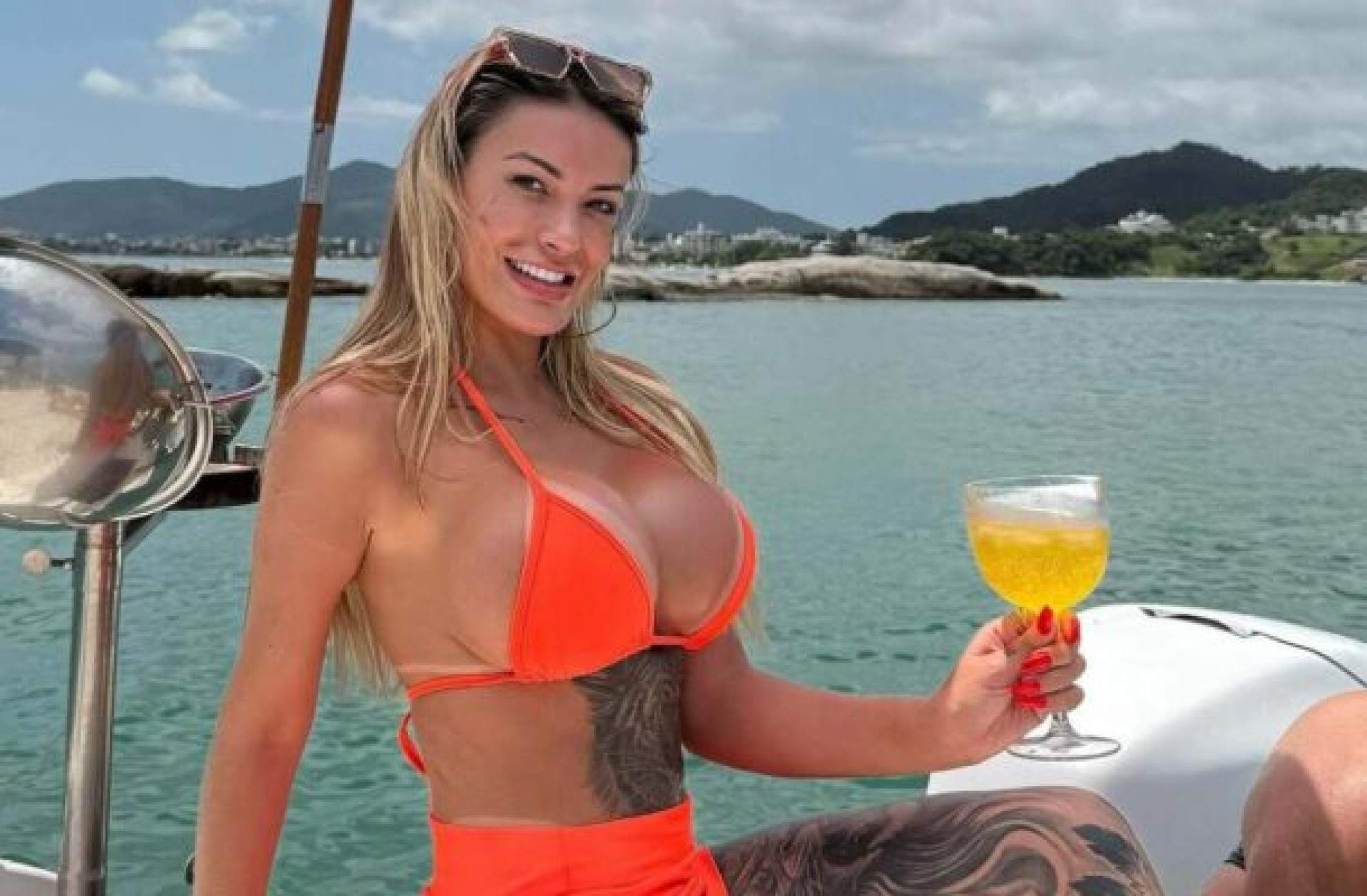 Andressa Urach critica Neymar: ‘Não conseguiu terminar o segundo tempo’