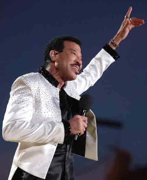 Lionel Richie começou a escrever a letra em 21 de janeiro de 1985 e a completou no dia seguinte. Michael Jackson acrescentou algumas letras e a música foi finalizada em 23 de janeiro.- Instagram @lionelrichie