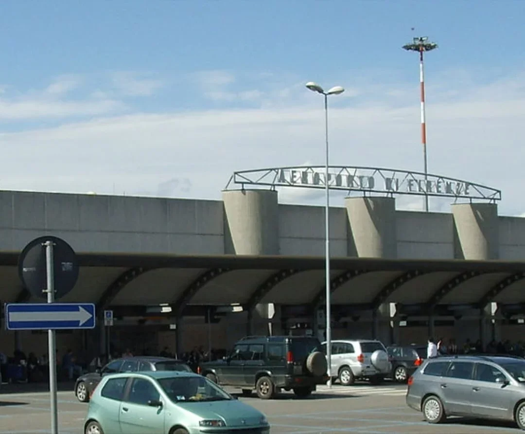 Aeroporto de Florença inclui espaço para cultivo de uva e produção de vinho no telhado - Sailko/Wikimedia Commons