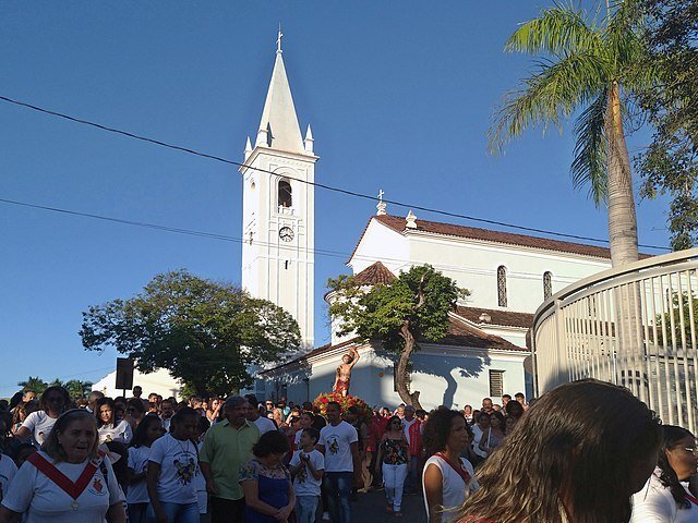 Boa Vista (RR) - SÃ£o SebastiÃ£o - Invocado por proteÃ§Ã£o contra guerras e doenÃ§as, ele Ã© um mÃ¡rtir cristÃ£o do sÃ©culo 3. Conhecido por sua fÃ© e coragem. Sua festa Ã© uma das mais importantes, celebrada com procissÃµes e eventos culturais em 20 de janeiro.
