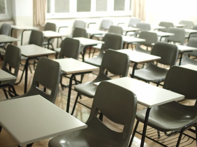 O quanto você é bom em reconhecer celebridades da música? Recentemente, uma professora do ensino médio dos Estados Unidos resolveu testar o conhedimento dos alunos em sala de aula. E o resultado viralizou na internet.-MChe Lee Unsplash
