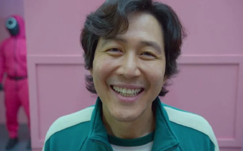 Lee Jung-jae é um aclamado ator sul-coreano, famoso por seus papéis em filmes e dramas, incluindo 