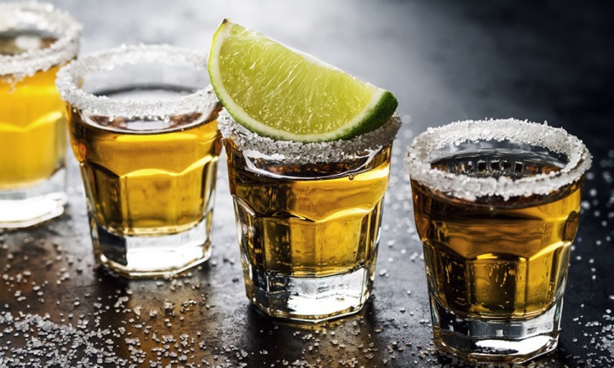 Segundo testemunha, o autor teria desconfiado de que a v&iacute;tima estava escondendo cacha&ccedil;a em casa e come&ccedil;ou uma briga -  (crédito: valeria_aksakova/freepik)
