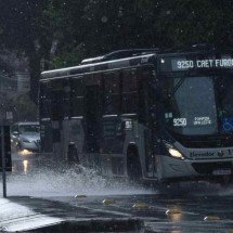 BH volta a receber alerta de chuva com raios nesta segunda (13) - Gladyston Rodrigues/EM/D.A Press