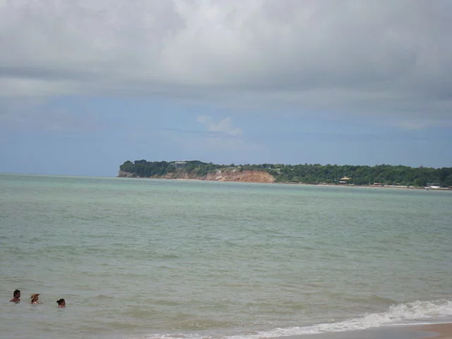 Fica a 14 km do centro da cidade e 3 km ao sul do bairro mais a leste da cidade, o Cabo Branco. O nome Seixas se origina de uma família de fazendeiros do século XVII. 