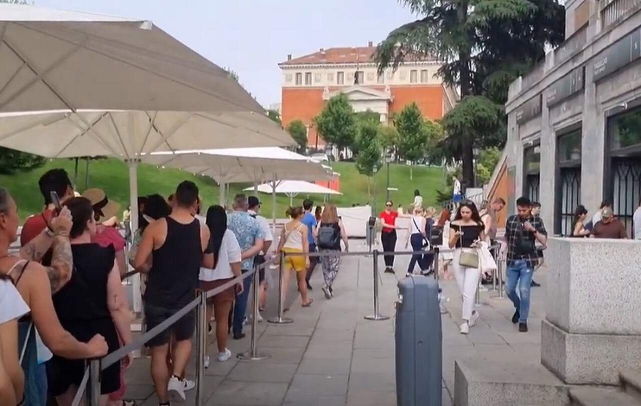 Além disso, a adaptação do espaço físico e a implementação de novas tecnologias têm permitido que o museu mantenha sua relevância, atraindo milhões de visitantes a cada ano.