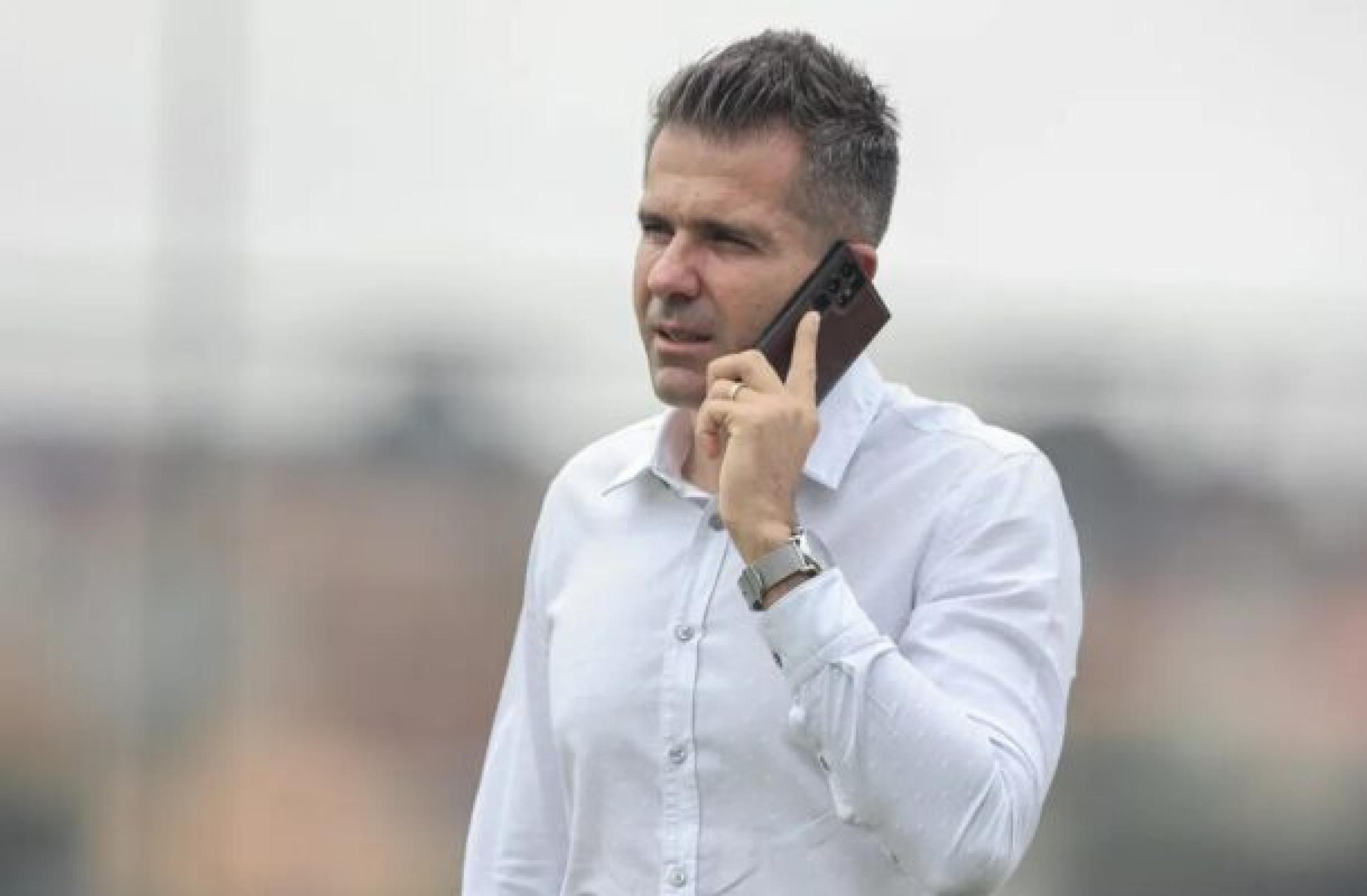Diretor do Atlético argumenta saídas e cita falta de respeito de Zaracho Diretor do Atlético argumenta saídas e cita falta de respeito de Zaracho
