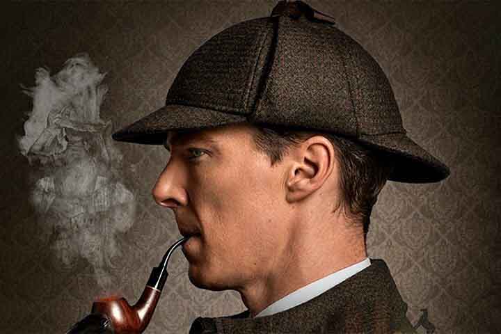 O deerstalker é um chapéu de caça, tipicamente feito de tweed, famoso por sua associação com Sherlock Holmes. Ele é usado principalmente em atividades ao ar livre, como caça e caminhadas, especialmente nas regiões montanhosas da Grã-Bretanha.