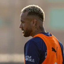 Neymar aplica belo drible em companheiro e ironiza: &#8216;Falei para não me pressionar&#8217; - No Ataque Internacional