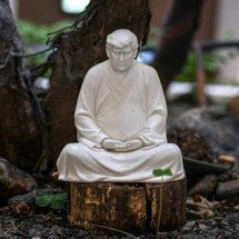 Estátuas de ‘Trump Buda’ fazem sucesso na China - Jade GAO / AFP
