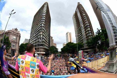 Quando Come se Lambuza, que brilhou na Afonso Pena no desfile de 2024, promete ensaio animado esta noite -  (crédito: Leandro Couri/EM/D.A Press/10/2/24)