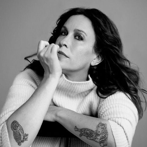 Alanis Morissette: Além do show no festival, a cantora canadense fará um show solo em Curitiba, no dia 30/3, na Pedreira Paulo Leminski.
