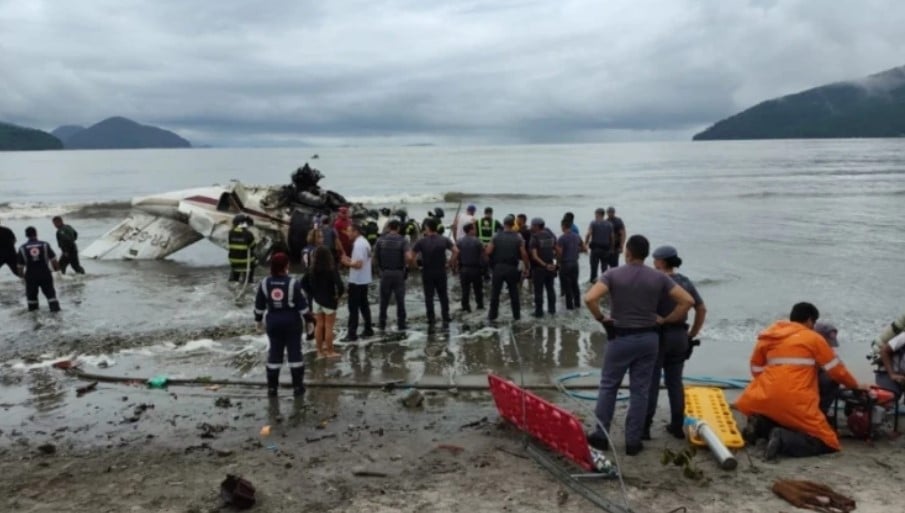 Testemunhas relatam luta de mãe para resgatar filhos em acidente de avião em Ubatuba: ‘Uma leoa’