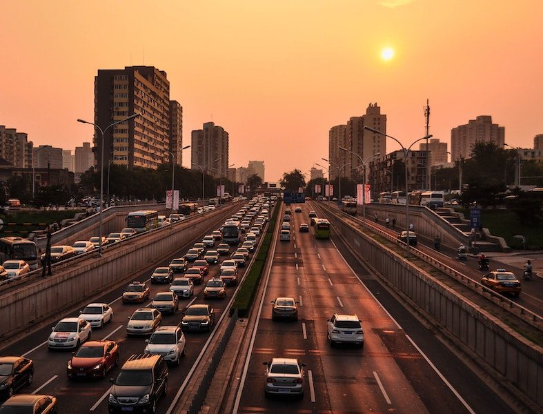 Por fim, no Brasil, somente poderão ser adotados sistemas de cobrança, sem cancela, que forem homologados pela Secretaria Nacional de Trânsito (Senatran). O órgão irá abrir uma portaria, que será publicada até o fim de 2024 para estabelecer as regras.