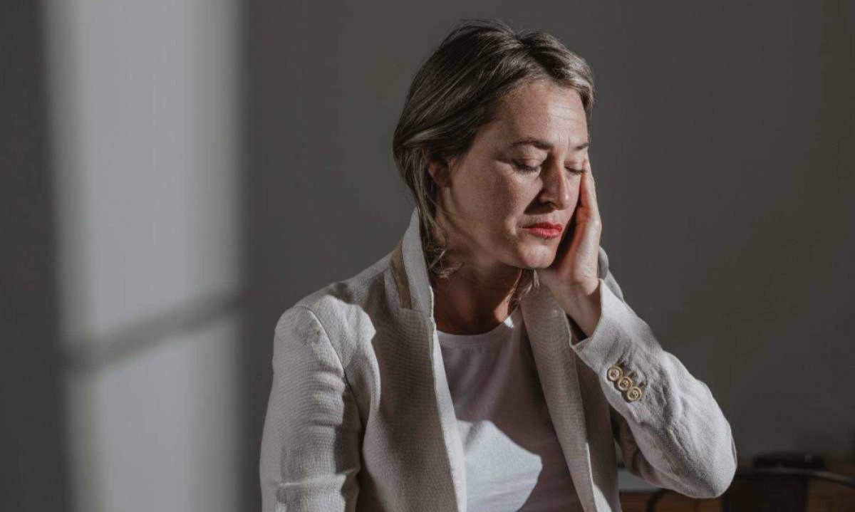 A menopausa pode ser um fator desencadeante de transtornos de ansiedade e depressão -  (crédito: Freepik)