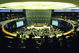 Congelamento do orçamento bloqueia R$ 7,8 bi em emendas parlamentares