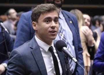 Deputado federal Nikolas Ferreira criticou a decisão do governo federal por determinar que fintechs e organizações financeiras monitorem transferência maiores que R$ 5 mil no PIX -  (crédito: Vinicius Loures/Câmara dos Deputados)