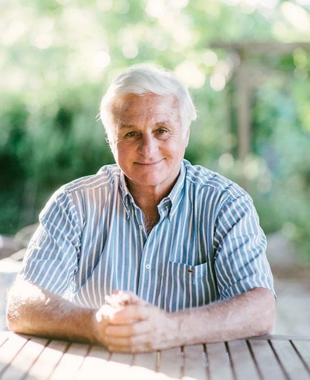 Hoje, Roberto Canessa tem 71 anos; prestes a fazer 72, em 17 de janeiro). Ele é médico e cirurgião. 