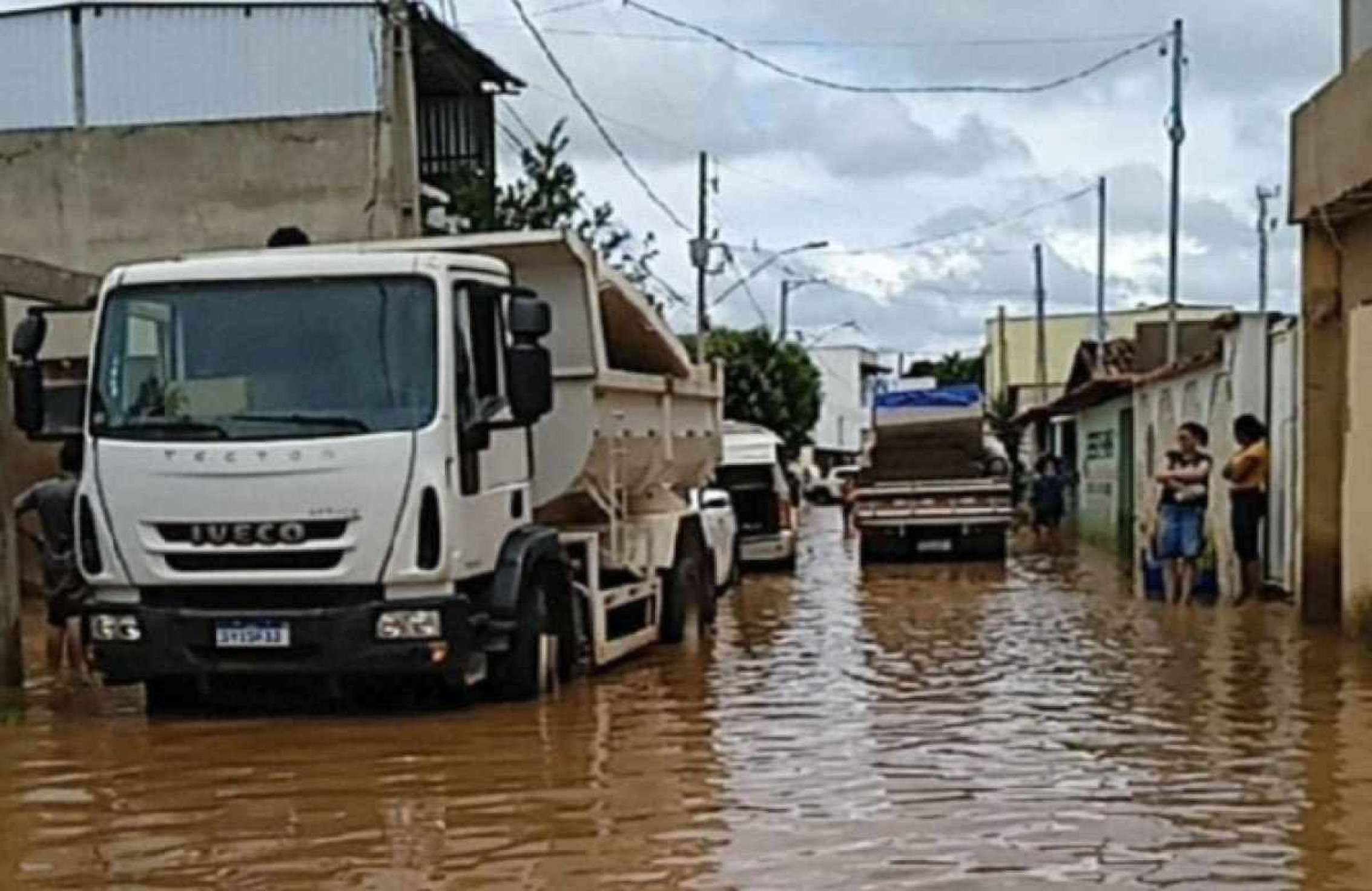 Chuva em Minas: mais de 60 cidades estão em situação de emergência 