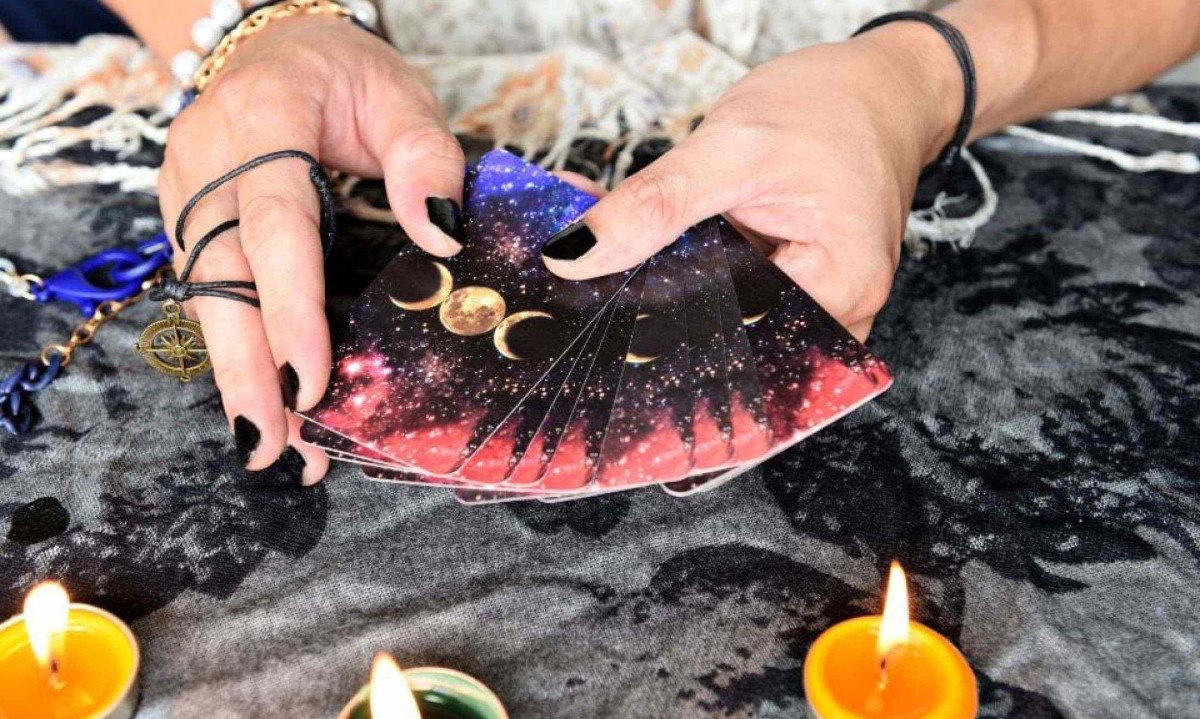O Cavaleiro, Significado da Carta 1 do Baralho Cigano - (crédito: Wemystic) O Cavaleiro, Significado da Carta 1 do Baralho Cigano - (crédito: Wemystic)