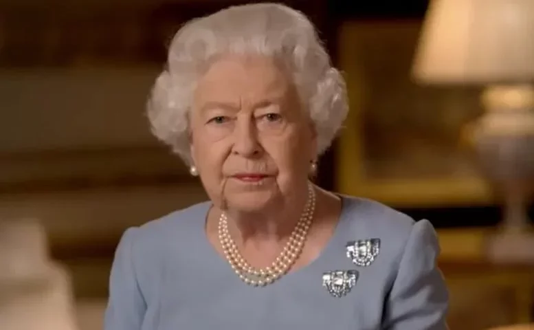 Rainha Elizabeth II teve espião entre colaboradores e só foi informada 9 anos após descoberta - Reprodução BBC
