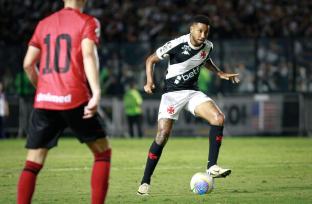 JAIR - Entrou no segundo tempo e deu um bom ritmo ao Vasco, porém perdeu o pênalti que poderia dar a vitória. NOTA: 4,0 - Foto: Leandro Amorim/Vasco