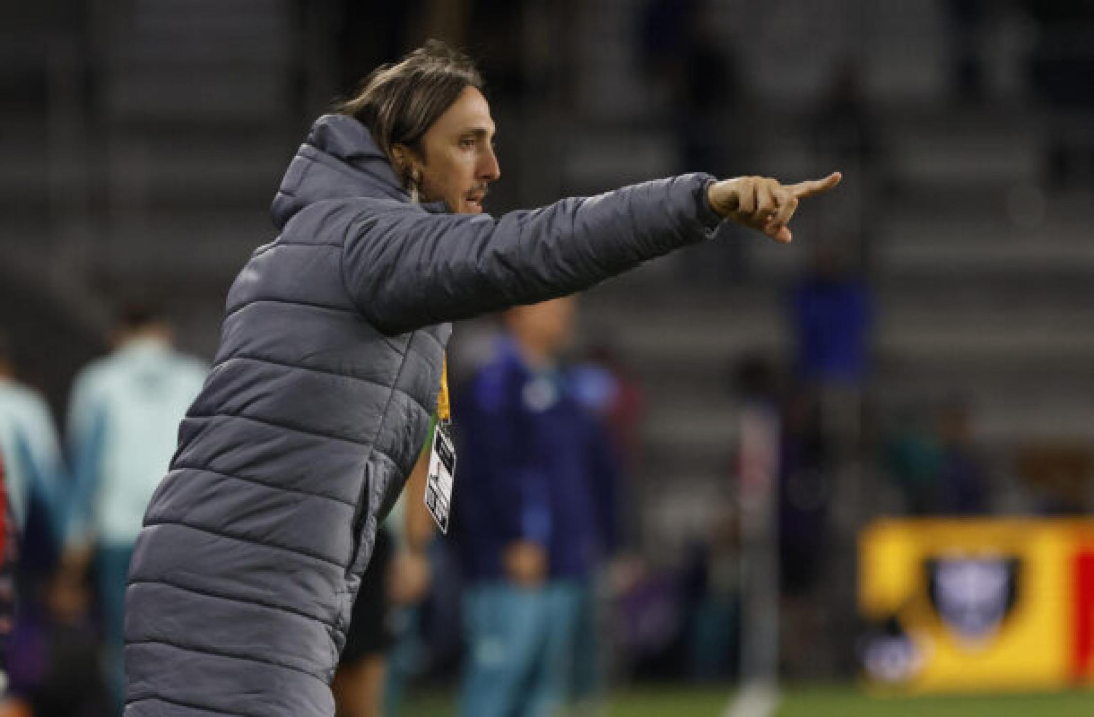 Zubeldía aprova estreia, mas ainda vê elenco curto no São Paulo