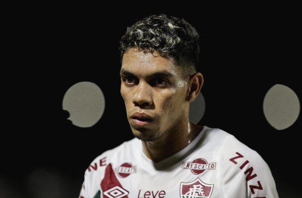 PAULO BAYA - Teve boas ações, mas não conseguiu ter boas conclusões de ataque. NOTA: 5,5- Foto: Lucas Merçon / Fluminense FC